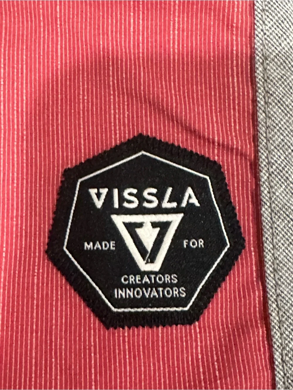 Boys Vissla Dredges board shorts - size 26